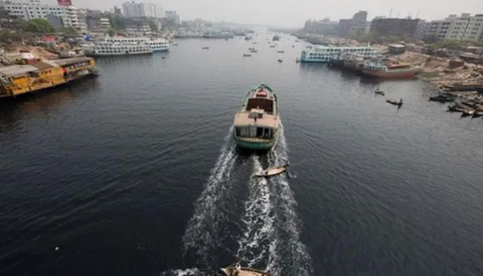 ​বুড়িগঙ্গায় মিলল নারী-শিশুসহ ৪ লাশ