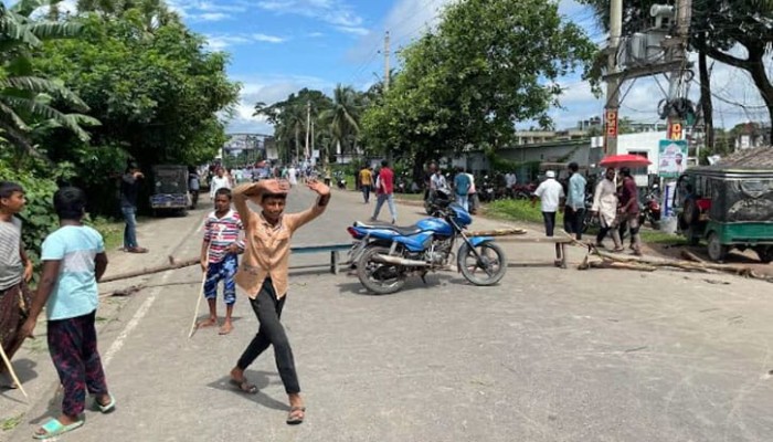 ​বাগেরহাট জেলা জুড়ে হরতাল চলছে