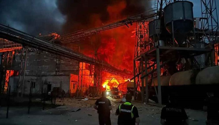 ​রাশিয়ার পরমাণু বিদ্যুৎকেন্দ্রে ভয়াবহ ড্রোন হামলা ইউক্রেনের