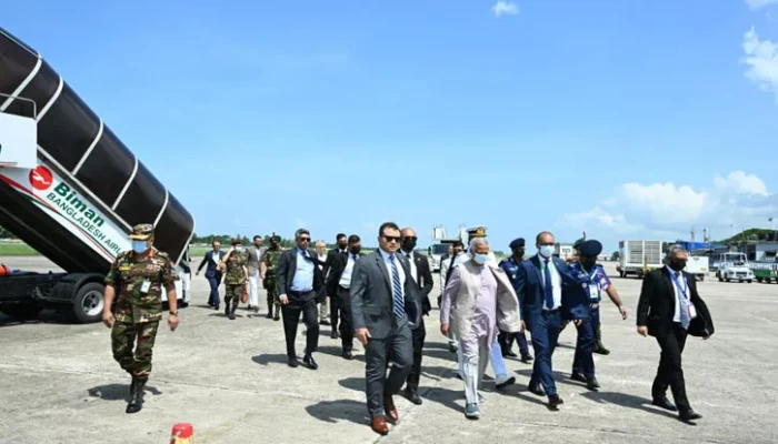 কক্সবাজার পৌঁছেছেন প্রধান উপদেষ্টা