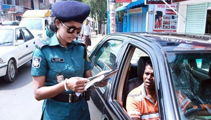 ​রাজধানীতে ট্রাফিক আইন লঙ্ঘনে ২৩৪৪ মামলা