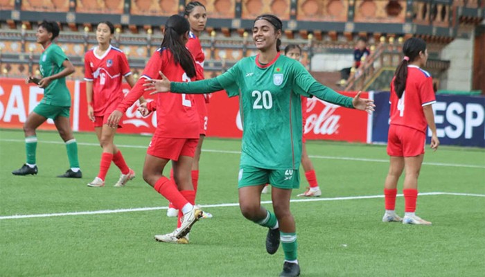 ​প্রীতির হ্যাটট্রিকে আবার নেপালকে হারাল বাংলাদেশ