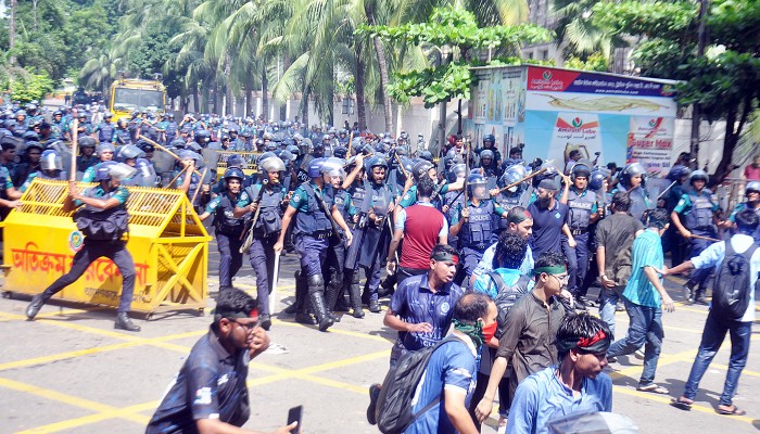 ​শিক্ষার্থীদের ওপর লাঠিচার্জ বরদাশত করা যায় না : বুয়েট ভিসি