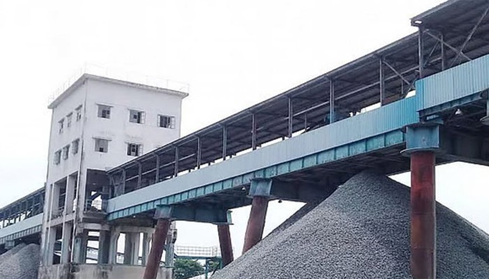 ​বিস্ফোরক সংকটে মধ্যপাড়া পাথর খনিতে উৎপাদন বন্ধ