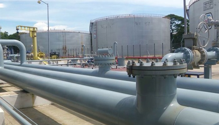 তেলের পাইপলাইনে পানি, প্রথম চালানেই ঘাটতি