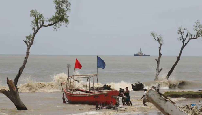 ফের লঘুচাপ সৃষ্টির শঙ্কা, বৃষ্টি-তাপমাত্রা নিয়ে নতুন পূর্বাভাস