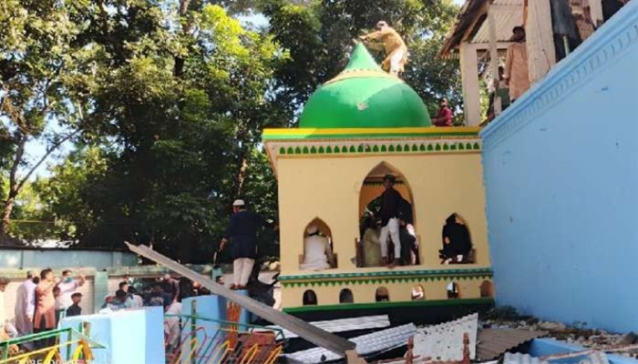 ​নুরাল পাগলার আস্তানায় হামলায় নিহত ১, আহত ৫০