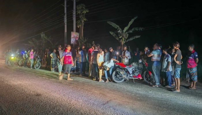 মোটরসাইকেল দুর্ঘটনায় প্রাণ গেলো ৩ জনের