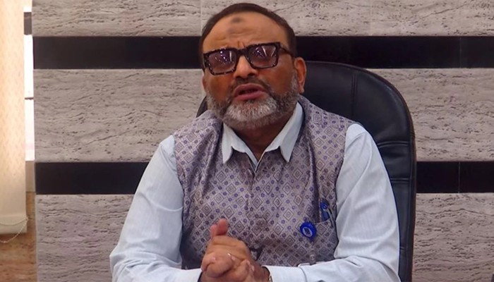 ​শিক্ষার্থীদের নির্ভয়ে ভোটকেন্দ্রে আসতে বললেন ঢাবি উপাচার্য