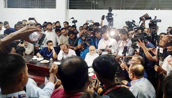 ঢাবি উপাচার্যকে ‘জামায়াতি প্রশাসন’  আখ্যা দিল ছাত্রদল