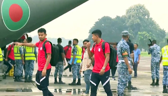 নেপাল থেকে দেশে ফিরল বাংলাদেশ দল