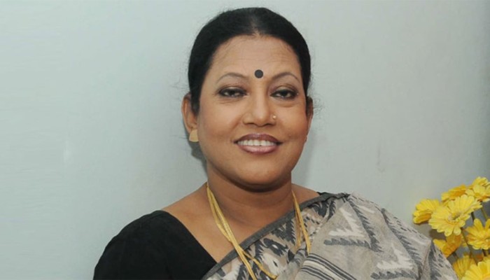 ​বন্ধ হয়ে গেছে ফরিদা পারভীনের স্বাভাবিক শ্বাস-প্রশ্বাস