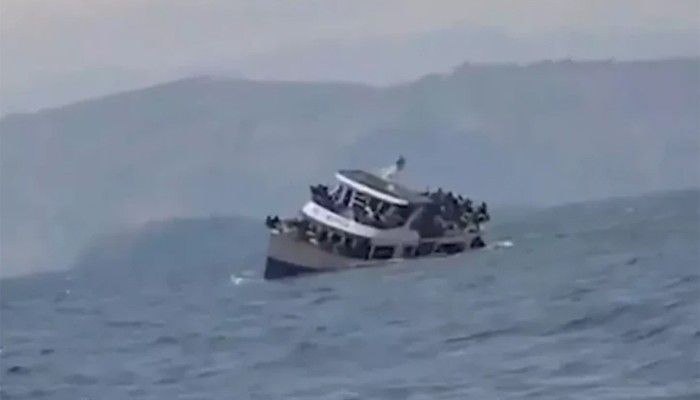 ​কঙ্গোতে নৌকা দুর্ঘটনায় ১৯৩ জনের মৃত্যু, নিখোঁজ অসংখ্য