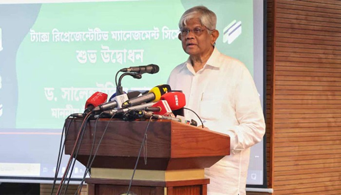 ​একসময় নিরুপায় হয়ে ‘চা-নাশতার টাকা’ দিয়েছেন অর্থ উপদেষ্টা