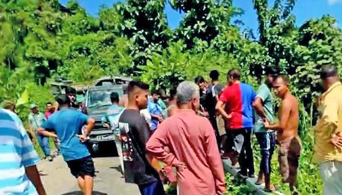 সাজেক থেকে ফেরার পথে জিপ গাড়ি খাদে, খুবি ছাত্রী নিহত