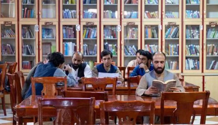 ​বিশ্ববিদ্যালয়ে নারীদের লেখা বই নিষিদ্ধ করল তালেবান