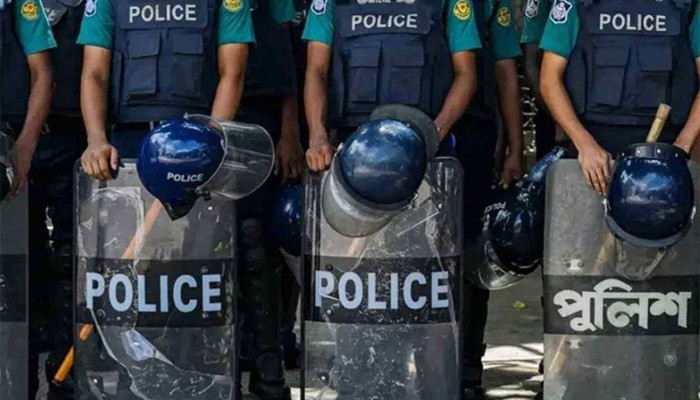 ​আ. লীগের মিছিলের সময় খাওয়া-বিশ্রাম, ৩ পুলিশ কর্মকর্তা বরখাস্ত