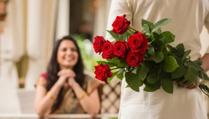 ​স্ত্রীর প্রশংসা করার দিন আজ