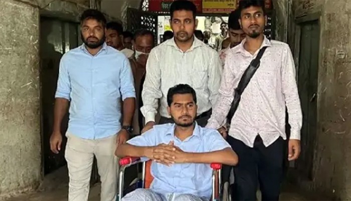 সোমবার সিঙ্গাপুর যাচ্ছেন নুর