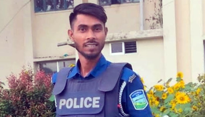 ​মুক্তিযোদ্ধার নাতি সেজে পুলিশে চাকরি, দুদকে অভিযোগ স্ত্রীর