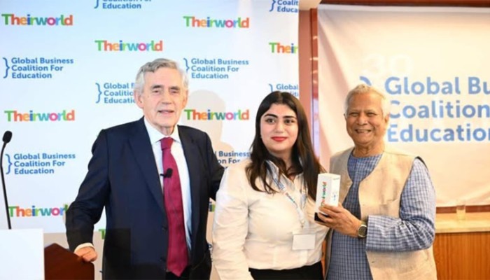 ​‘আনলক বিগ চেঞ্জ অ্যাওয়ার্ড’ পেলেন প্রফেসর ইউনূস