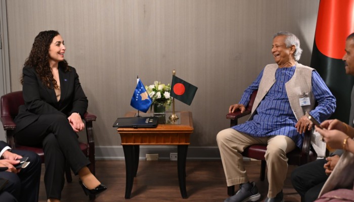 ​প্রধান উপদেষ্টার সঙ্গে কসোভোর প্রেসিডেন্ট ভিওসা ওসমানির বৈঠক