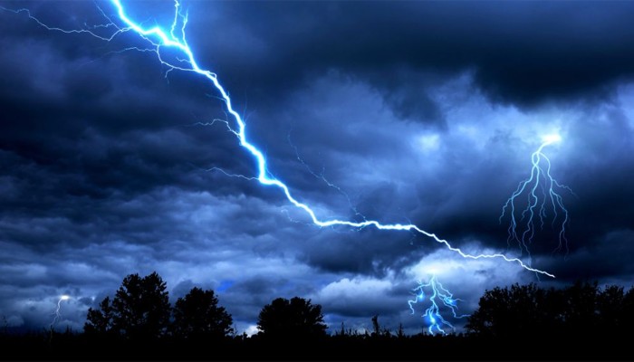 বজ্রপাতে ছয় জেলায় ১০ জনের মৃত্যু