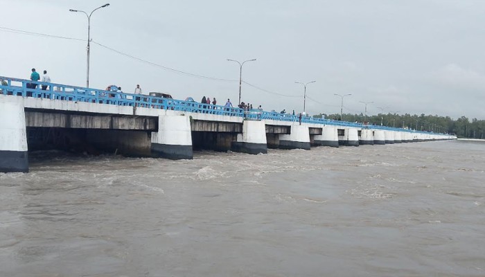 ​তিস্তার পানি বিপৎসীমার নিচে, বাড়ছে ভাঙন আতঙ্ক