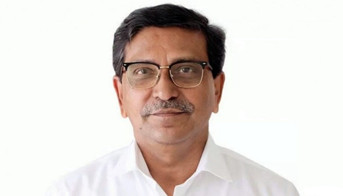 ​হানিফকে আদালতে হাজির হতে পত্রিকায় বিজ্ঞপ্তি প্রকাশের নির্দেশ