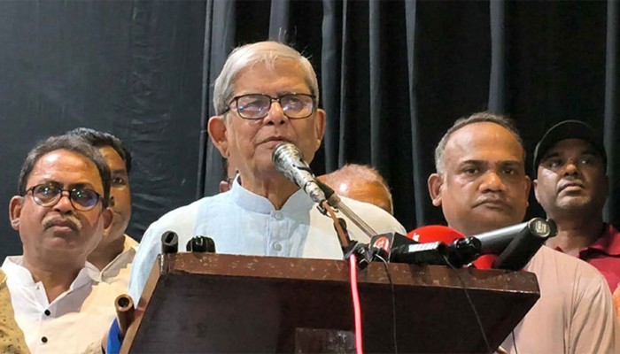 ​রাজনৈতিক ভুলে ফ্যাসিস্টদের কবলে পড়া যাবে না: মির্জা ফখরুল