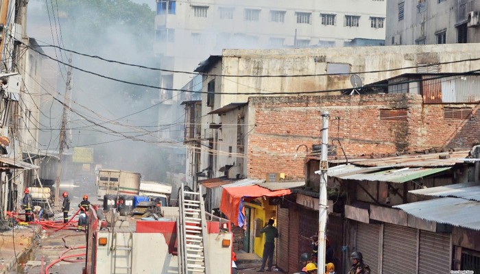 মিরপুরে ভয়াবহ আগুনে দগ্ধ হয়ে নিহত ৯