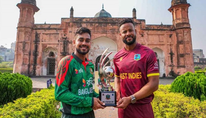 ​ঐতিহাসিক লালবাগ কেল্লায় ওয়ানডে সিরিজের ট্রফি উন্মোচন