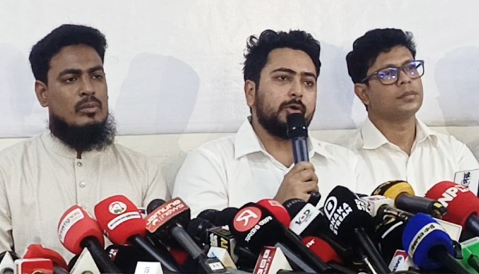 আমরা রাজপথে থাকব : নাহিদ