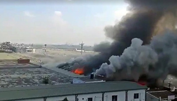 ​শাহজালাল বিমানবন্দরের কার্গো ভিলেজে আগুন