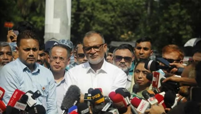 ​নির্বাপণ কাজে বিলম্বের অভিযোগ আমলে নেওয়া হবে: বিমান উপদেষ্টা