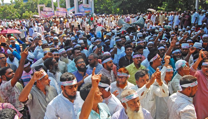 মুখে কালো কাপড় বেঁধে মৌন মিছিল করবেন শিক্ষকরা
