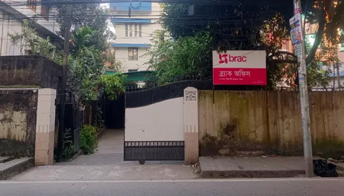 ঋণের জালে গ্রামীন অর্থনীতি : নারীর কাঁধে ভর করে চলছে এনজিওগুলো