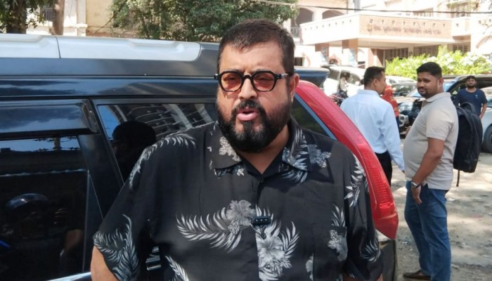 ​চলচ্চিত্র থেকে পলিটিক্স বাদ দিতে হবে: ওমর সানী