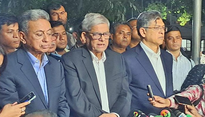 অন্তর্বর্তী সরকারকে এখন যেতে হবে তত্ত্বাবধায়কের ভূমিকায় : ফখরুল