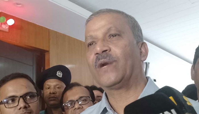 ​বিচার প্রক্রিয়ায় সেনাবাহিনীর সহযোগিতা প্রশংসনীয়: উপদেষ্টা