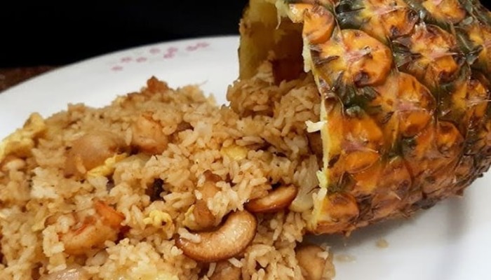 ​জরায়ু ও স্তন সুস্থ রাখতে খেতে পারেন ‘আনারসের ফ্রাইড রাইস’