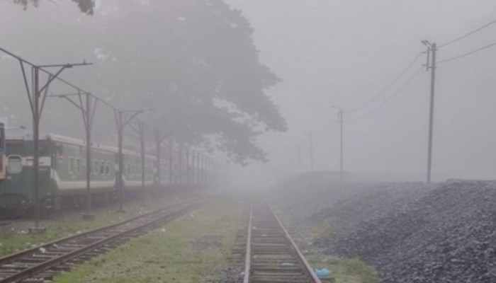 ​কার্তিকের কুয়াশায় কুড়িগ্রামে শীতের আগমনী বার্তা