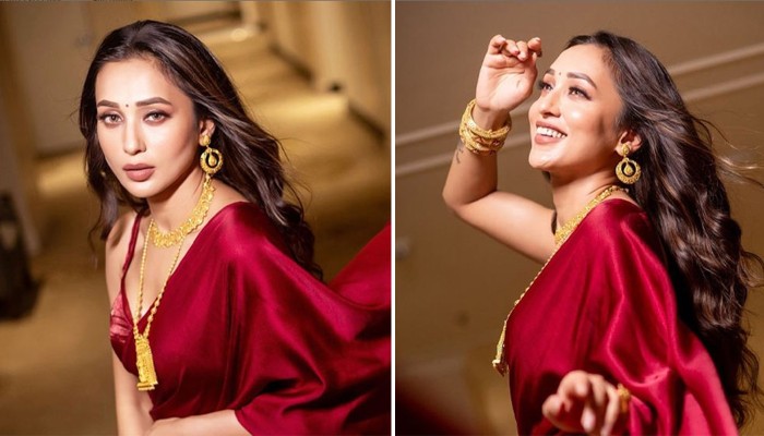 ​লাল শাড়িতে গ্ল্যামারাস মিমি