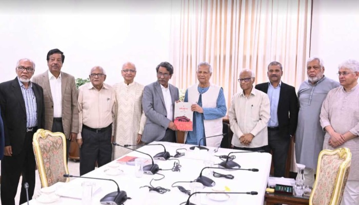 ​জুলাই সনদের সুপারিশমালা প্রধান উপদেষ্টার হাতে