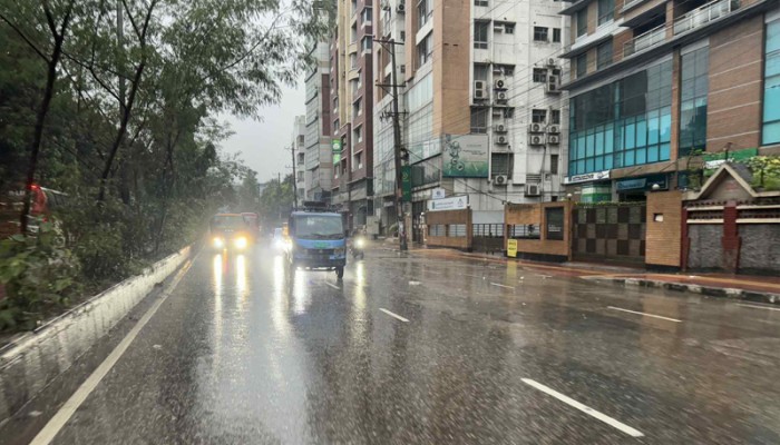 ​ঢাকায় বজ্রসহ বৃষ্টির আভাস