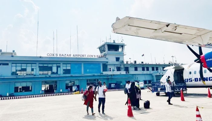 ​সিলেট বিমানবন্দরে বোর্ডিং ব্রিজে লন্ডনগামী বিমানের ধাক্কা