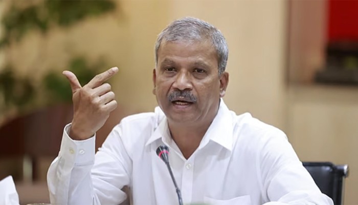 ​‘আমার লোক, তোমার লোক’ সংস্কৃতি থেকে বেরিয়ে আসতে হবে