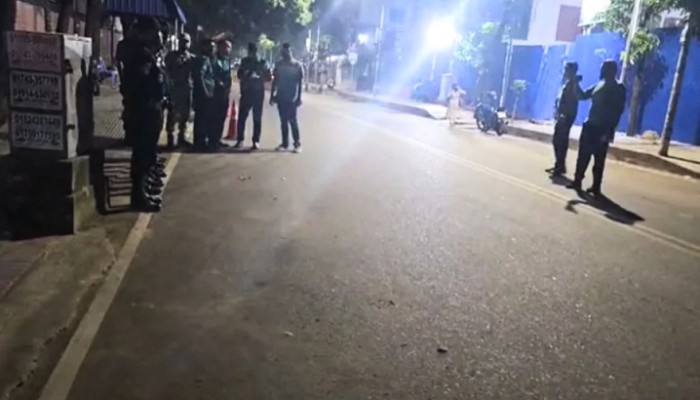 ​আন্তর্জাতিক অপরাধ ট্রাইব্যুনালের সামনে ককটেল বিস্ফোরণ