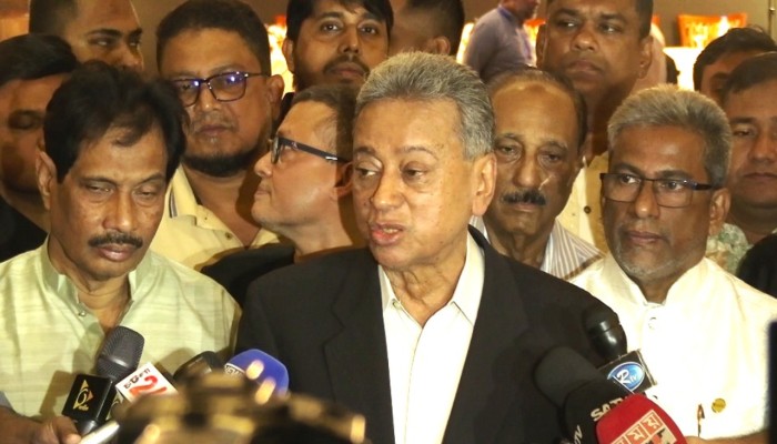 ​নির্বাচনের জন্য অপেক্ষা করছে দেশের মানুষ : আমীর খসরু