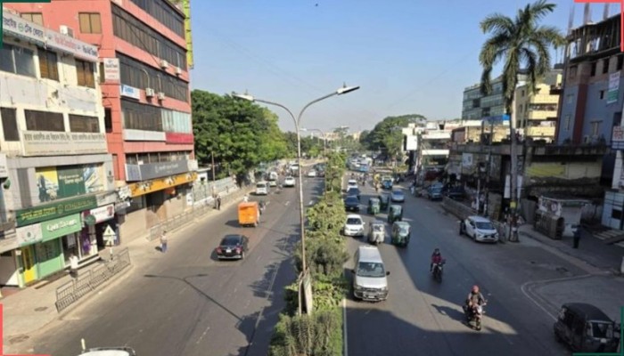 রাজধানীতে আতঙ্কে গণপরিবহনের যাত্রীরা